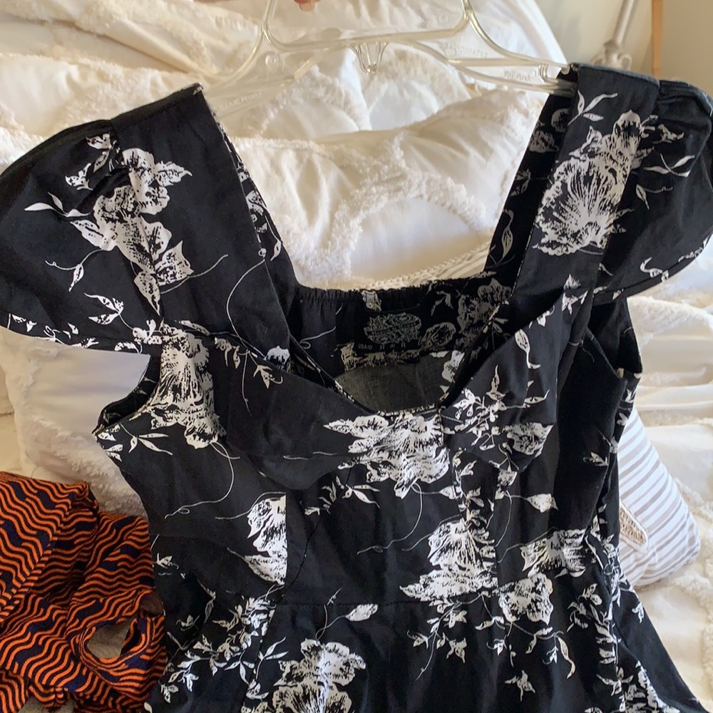 Gifted ⭐️ Swing style skirting dress - Picture 3 of 7